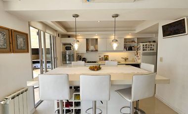 Excte. 4 amb + escrit- balc c/parr-Avell centro