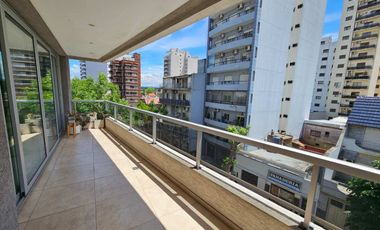 Excte. 4 amb + escrit- balc c/parr-Avell centro