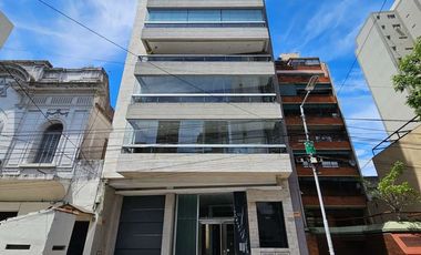 Excte. 4 amb + escrit- balc c/parr-Avell centro