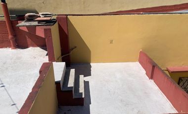 VENTA CASA 5 AMB EN INGENIERO JUAN ALLAN