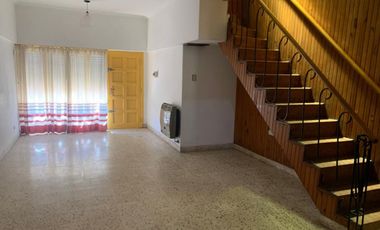 VENTA CASA 5 AMB EN INGENIERO JUAN ALLAN