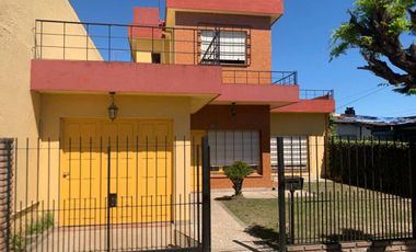 VENTA CASA 5 AMB EN INGENIERO JUAN ALLAN