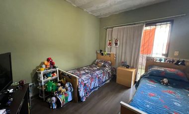 CASA 5 AMB, FONDO, COCHERA, PIÑEYRO