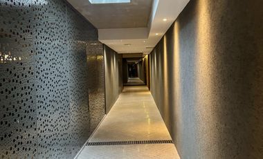 VENTA: Departamento de dos dormitorios, a estrenar, con balcón y cochera. Centro, Rosario