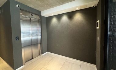 VENTA: Departamento de dos dormitorios, a estrenar, con balcón y cochera. Centro, Rosario