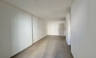 VENTA: Departamento de dos dormitorios, a estrenar, con balcón y cochera. Centro, Rosario