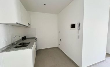 VENTA: Departamento de dos dormitorios, a estrenar, con balcón y cochera. Centro, Rosario