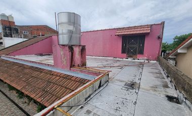 Casa 4 amb, Cocheras, Quincho, Pileta, lote de 853 m²