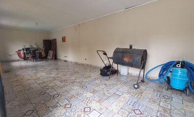 Casa 4 amb, Cocheras, Quincho, Pileta, lote de 853 m²