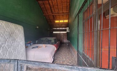 Casa 4 amb, Cocheras, Quincho, Pileta, lote de 853 m²