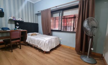 Casa 4 amb, Cocheras, Quincho, Pileta, lote de 853 m²
