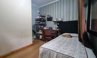 Casa 4 amb, Cocheras, Quincho, Pileta, lote de 853 m²