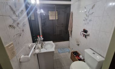 Casa 4 amb, Cocheras, Quincho, Pileta, lote de 853 m²