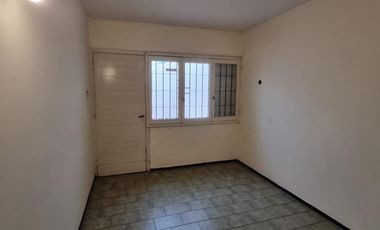 Local en Alquiler comercial, Multifuncional , Ideal para varios rubros.