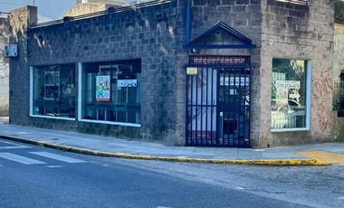 Local en  venta Sobre Av. Perón en San Fernando.
