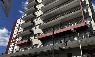 Venta de departamento de 2 ambientes con balcón en Wilde