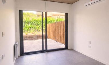 Departamento en Alquiler de 2 dormitorios en Villa Allende, Casa Aite, Seguridad, Amenities.