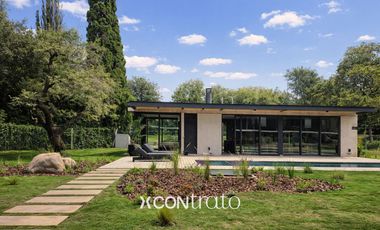Departamento en Alquiler de 2 dormitorios en Villa Allende, Casa Aite, Seguridad, Amenities.