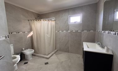 Casa 4 Dormitorios en Colón Entre Ríos