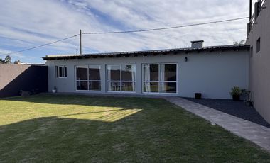Casa 4 Dormitorios en Colón Entre Ríos