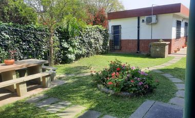 Venta Casa 2 dormitorios Pileta Barrio Santa Rita a metros  del Rio Granadero Baigorria