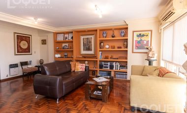 Semipiso de 3 dormitorios y cochera sobre Boulevard Gálvez