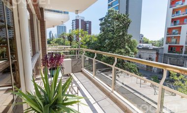Semipiso de 3 dormitorios y cochera sobre Boulevard Gálvez