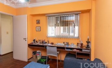 Semipiso de 3 dormitorios y cochera sobre Boulevard Gálvez