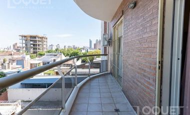 Semipiso de 3 dormitorios y cochera sobre Boulevard Gálvez