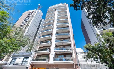 Semipiso de 3 dormitorios y cochera sobre Boulevard Gálvez