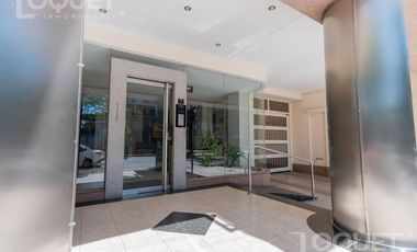 Semipiso de 3 dormitorios y cochera sobre Boulevard Gálvez