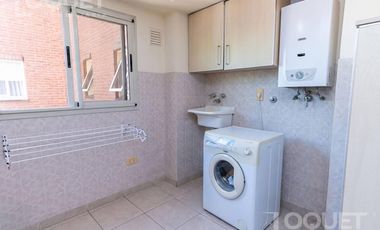 Semipiso de 3 dormitorios y cochera sobre Boulevard Gálvez