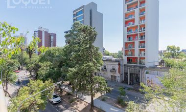 Semipiso de 3 dormitorios y cochera sobre Boulevard Gálvez