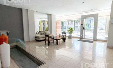 Semipiso de 3 dormitorios y cochera sobre Boulevard Gálvez