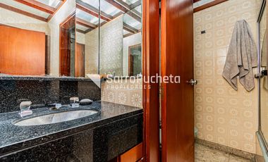 Venta Casa 6 ambientes con parque y piscina en Ramos Mejía Sur.