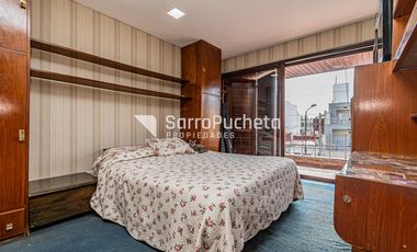 Venta Casa 6 ambientes con parque y piscina en Ramos Mejía Sur.