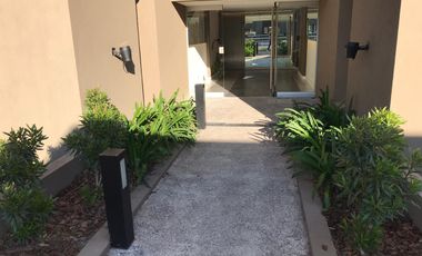 Lindisimo departamento con jardin de 2 ambientes en Pasionaria Martínez