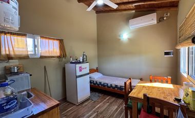 Casa con Depto y piscina Barrio San Juan I