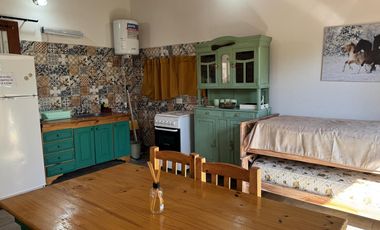 Casa con Depto y piscina Barrio San Juan I