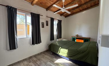Casa con Depto y piscina Barrio San Juan I