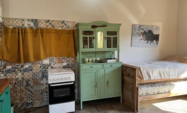 Casa con Depto y piscina Barrio San Juan I