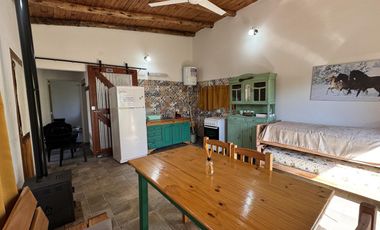 Casa con Depto y piscina Barrio San Juan I
