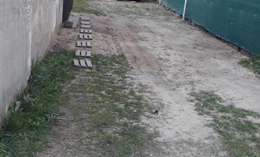 Casa en Planta Baja con 2 Dormitorios - Colon