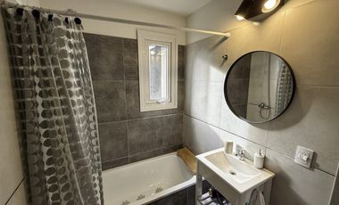 VENTA Departamento 42,15m2 deck   cochera El mercado Villa la Angostura