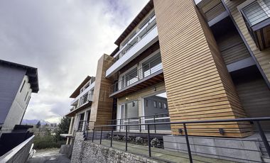 VENTA Departamento 42,15m2 deck   cochera El mercado Villa la Angostura
