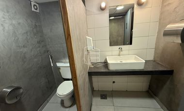 Venta - Local Comercial con ubicación estratégica en el centro de Neuquén - L025