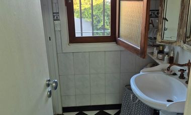 Casa en Acas.-B.Parque Aguirre