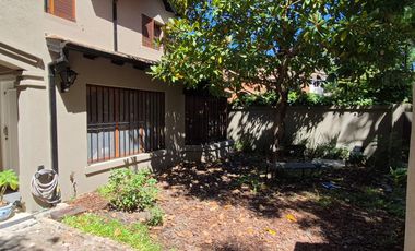 Casa en Acas.-B.Parque Aguirre