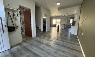 VENTA - CASA EN MARIA SELVA