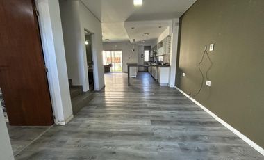 VENTA - CASA EN MARIA SELVA